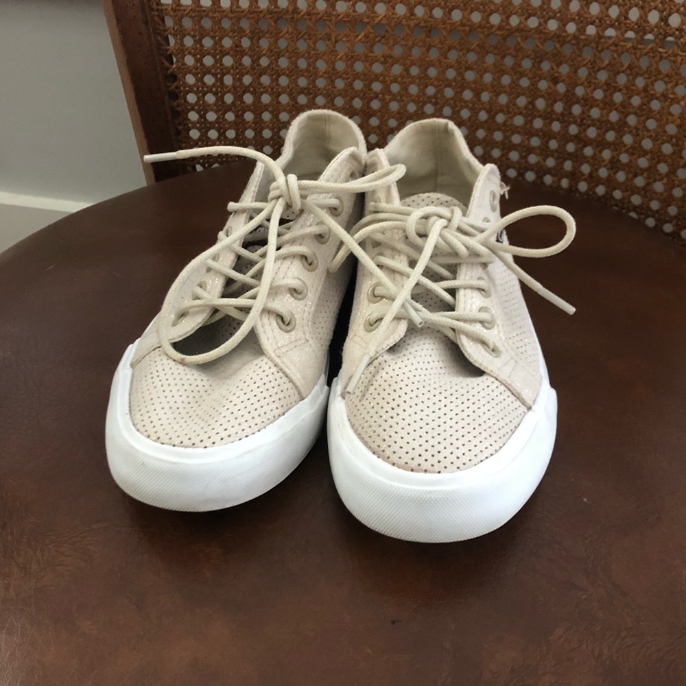 LAMO sand gold shoes